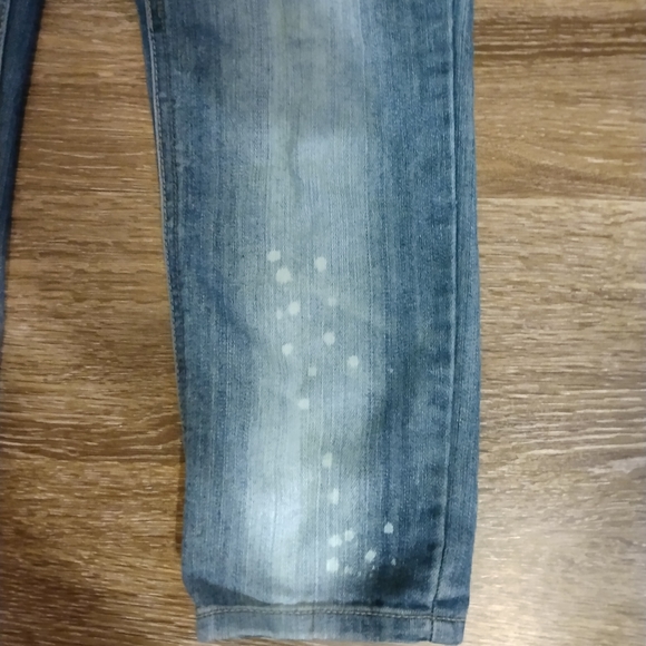 Mudd Bleached Ripped Cropped Jegging - Picture 5 of 13